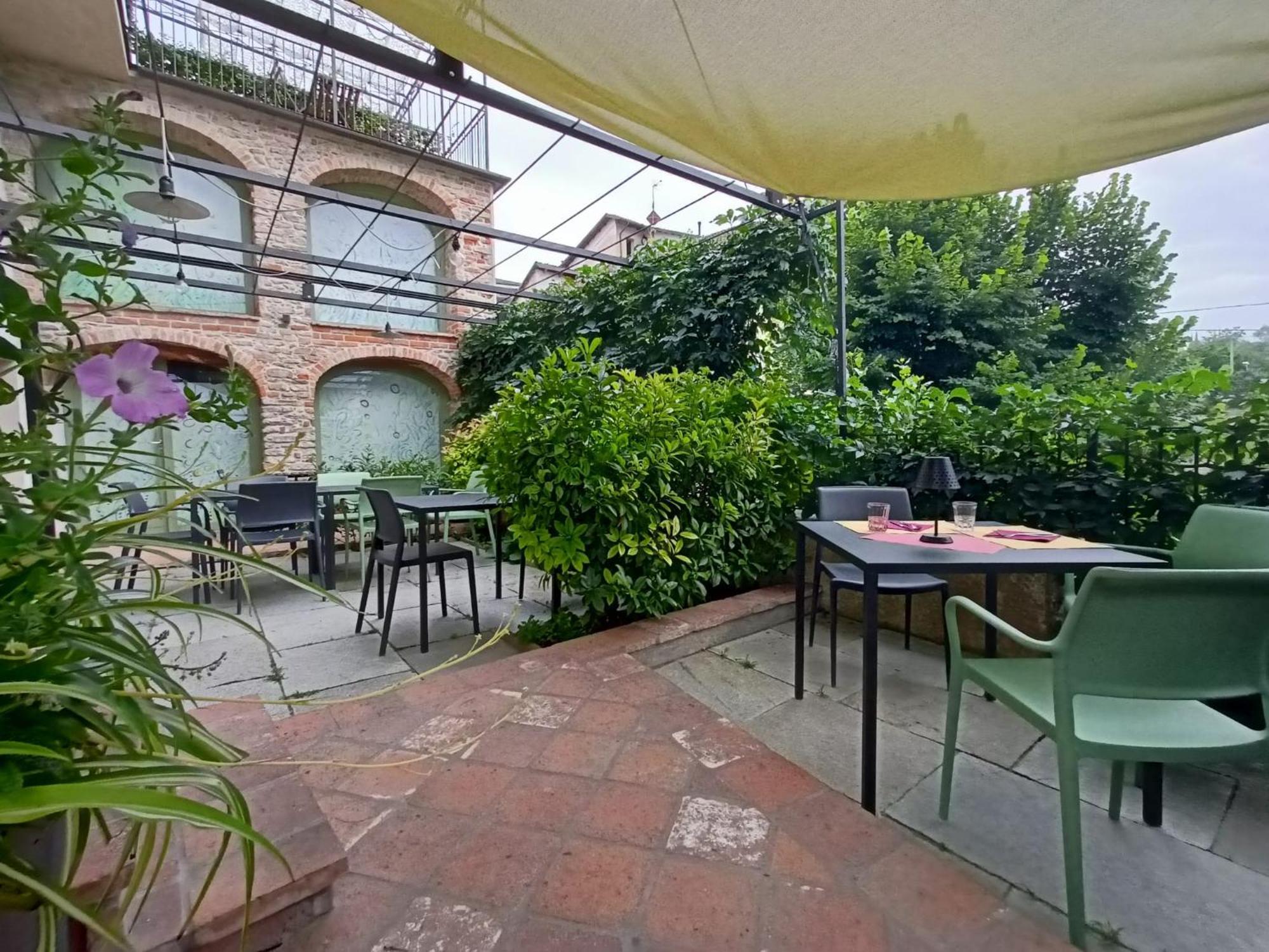 Casa Del Maestro-Appartamenti D'Arte Dogliani Luaran gambar
