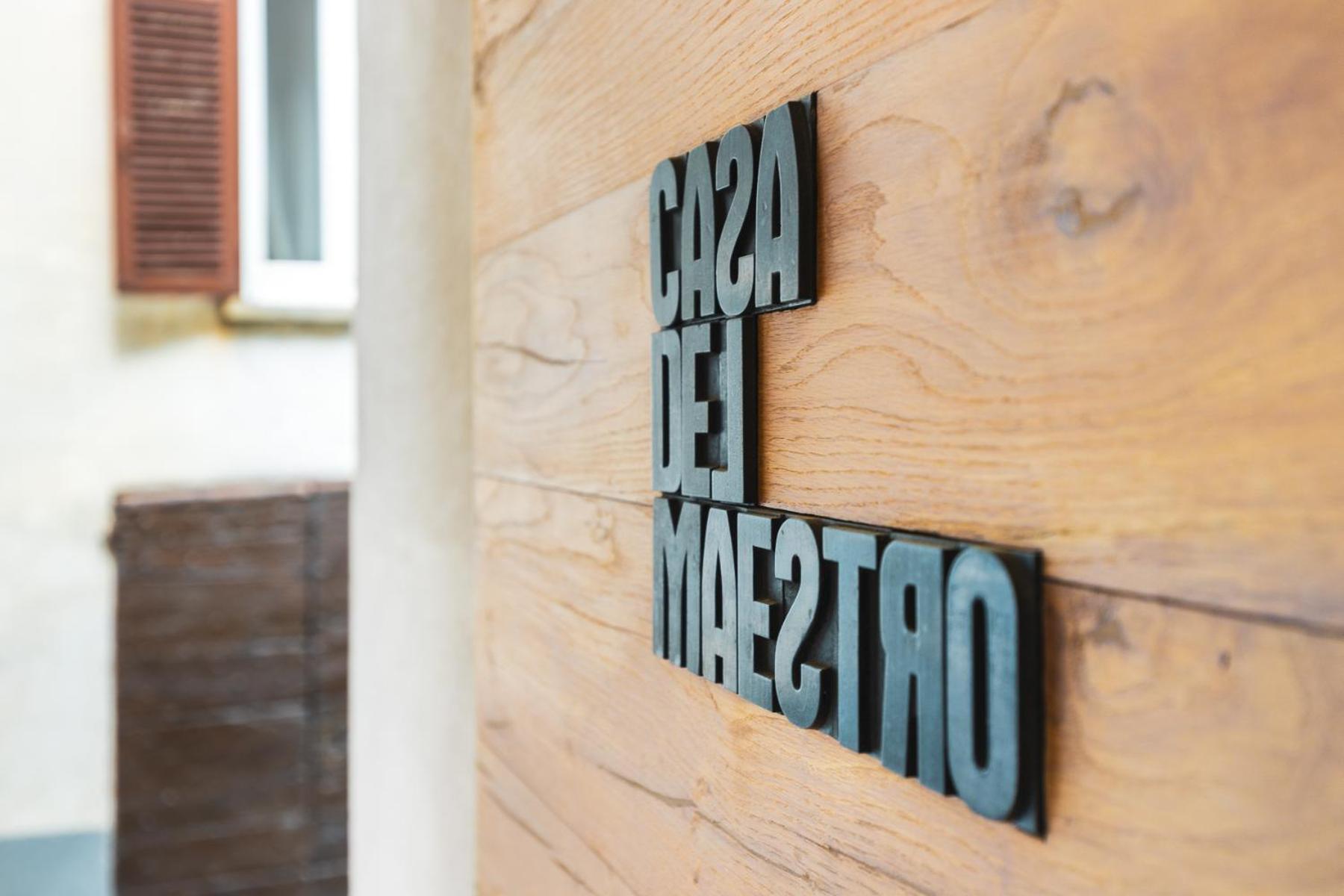 Casa Del Maestro-Appartamenti D'Arte Dogliani Luaran gambar